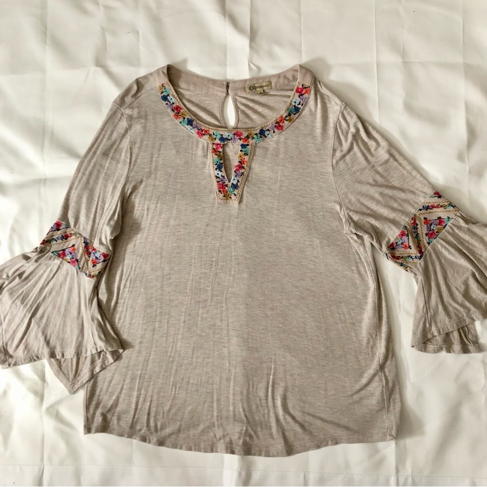 Democracy embroidery boho bell sleeves floral trim jersey knit flare size L